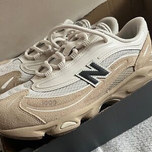 New Balance Cream and Tan Sneakers